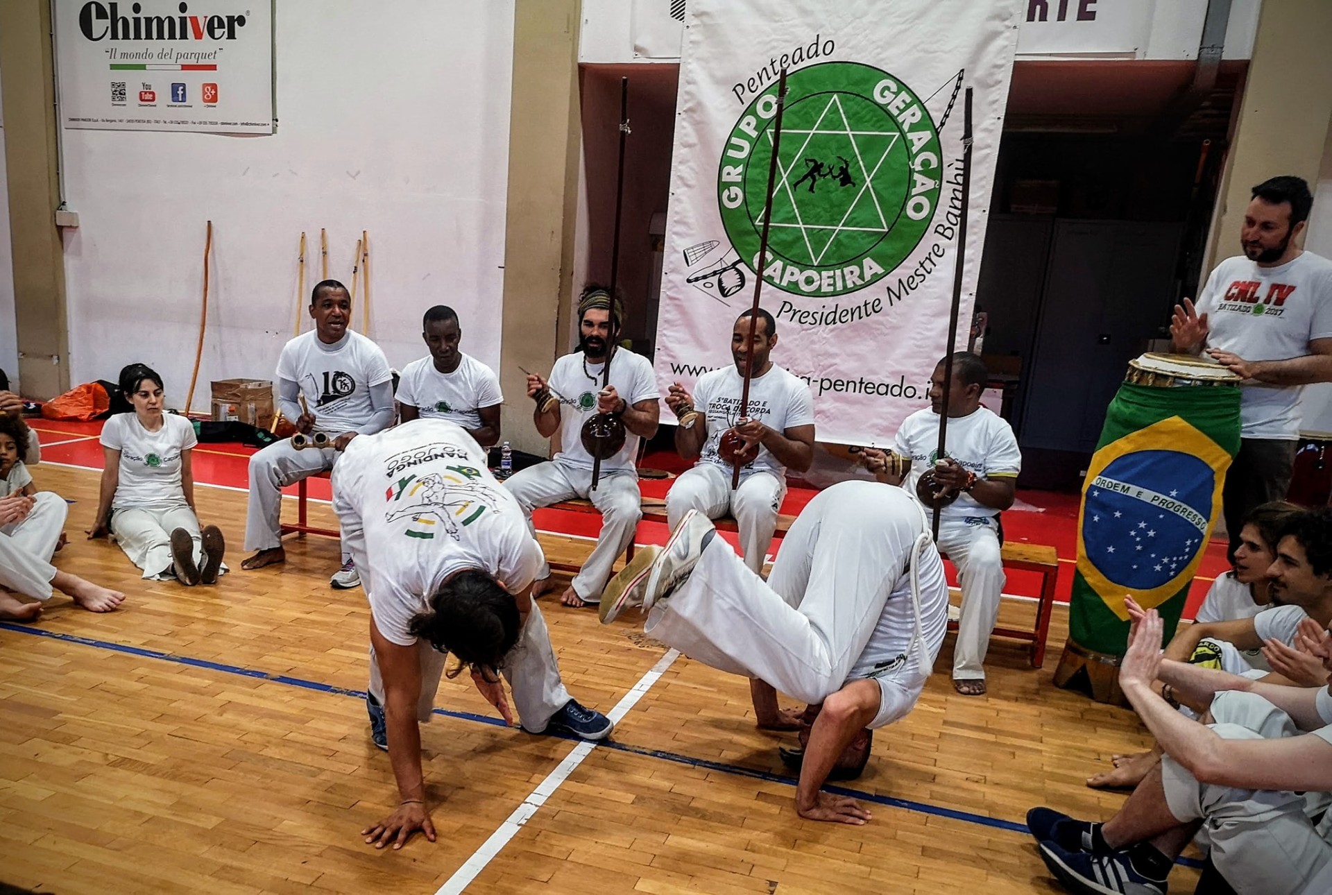 Roda di capoeira con bateria
