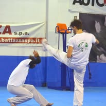 Calcio di capoeira